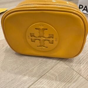 Tory Burch Pouch - Like new